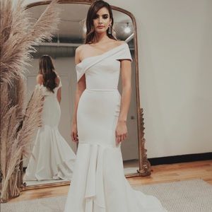 Sarah Seven Prosecco wedding gown
